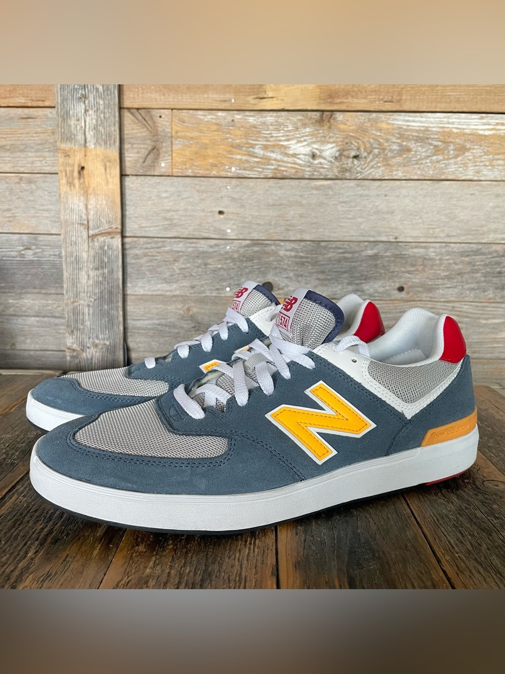 New Balance 574 Suede Court Line Sneakers EUC Men’s Size 12